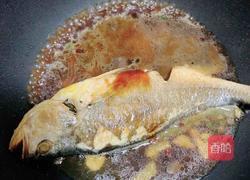 煎烧黄花鱼的做法图解9