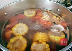 蛤蜊玉米番茄牛骨汤的做法图解12