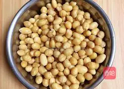 Illustration of how to make sea rice, seaweed, soy milk and steamed eggs 1