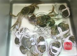 香辣大闸蟹的做法图解1