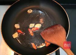 花蛤肉炒韭菜的做法图解6