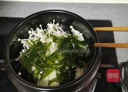 砂锅花甲米线的做法图解3