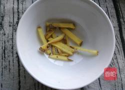 虾仁玉米滋补汤的做法图解2