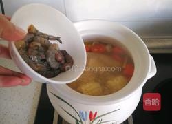 虾仁玉米滋补汤的做法图解15