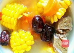 香甜营养好喝的胡萝卜玉米红枣枸杞龙骨汤的做法图解6