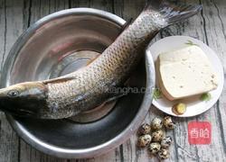 鱼肉酿豆腐的做法图解1