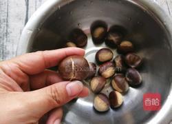 鲜虾烧板栗的做法图解2