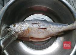 什锦黄花鱼的做法图解3