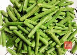 虾仁木耳烩豇豆(清脂减肥)的做法图解4