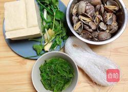 花蛤裙带菜粉丝煲的做法图解1