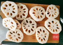 鲜虾白蛤玉米莲藕汤的做法图解6