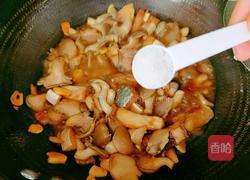 海鱼炒秀珍菇的做法图解13