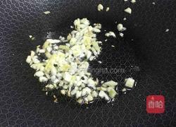 韭菜炒八爪鱼的做法图解4