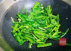 韭菜炒八爪鱼的做法图解5