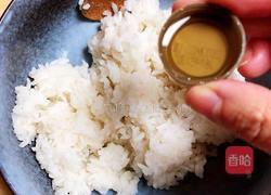 日式海苔金枪鱼饭团的做法图解2