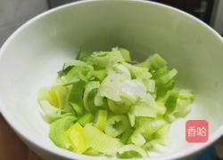 小葱花炒鸡蛋的做法图解1