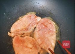 香煎鸡胸肉的做法图解3