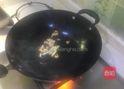 虾仁包菜炒粉丝的做法图解4