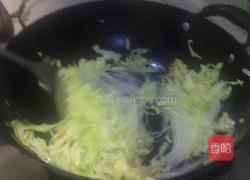 蝦仁包菜炒粉絲的做法圖解6