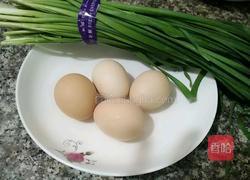 韭菜鸡蛋煎饼的做法图解1