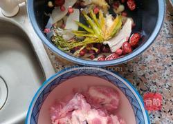 清补凉猪骨汤的做法图解2