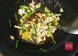 香菇片炒鸡肉的做法图解7