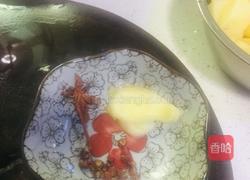 土豆烧牛腩的做法图解3