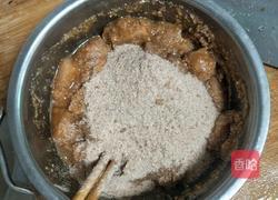 鸡脯粉蒸肉的做法图解3