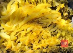 老坛酸菜牛肉碎的做法图解1