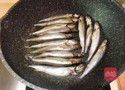 香煎多春鱼的做法图解7