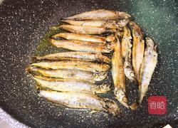 香煎多春鱼的做法图解8