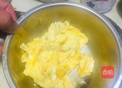 西芹洋葱炒鸡蛋的做法图解4