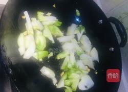 鸡蛋儿菜炒火腿肠的做法图解5