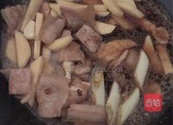 猪肉白菜土豆炖粉条的做法图解10