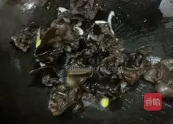 Illustration of how to make black and white cabbage 4