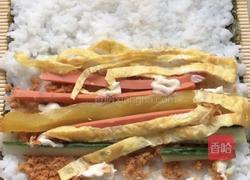 紫菜包饭秘制寿司的做法图解3