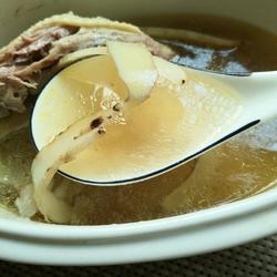 沙参玉竹鸡汤的做法[图]