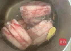 洋葱炒羊肉的做法图解1