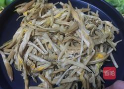 黄花菜青椒鸡蛋的做法图解1