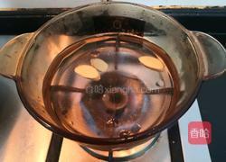 板栗排骨汤的做法图解2