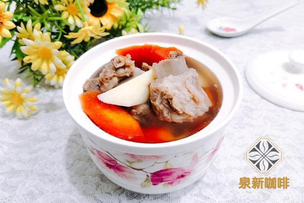 胡萝卜山药排骨汤
