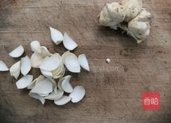 桃胶红枣百合汤的做法图解4