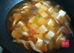 双菇番茄豆腐汤的做法图解11