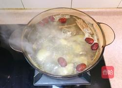 天麻党参炖鸡的做法图解7