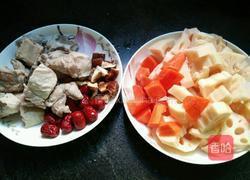 香菇胡萝卜莲藕排骨汤的做法图解6