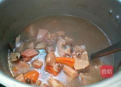 香菇胡萝卜莲藕排骨汤的做法图解12