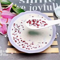 红豆牛奶汤（调经补血）的做法[图]