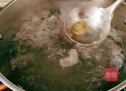 金针菇番茄椰汁牛骨汤的做法图解5