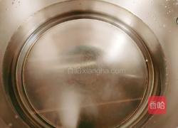 金针菇番茄椰汁牛骨汤的做法图解4