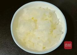 银耳雪梨红枣汤的做法图解2